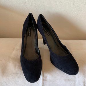 Claudia Ciuti Dark Blue Suede Pumps - size 9.5 Medium